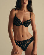 Bild in den Galerie-Viewer laden, Georgia Bikinihöschen aus Netzstoff und Spitze